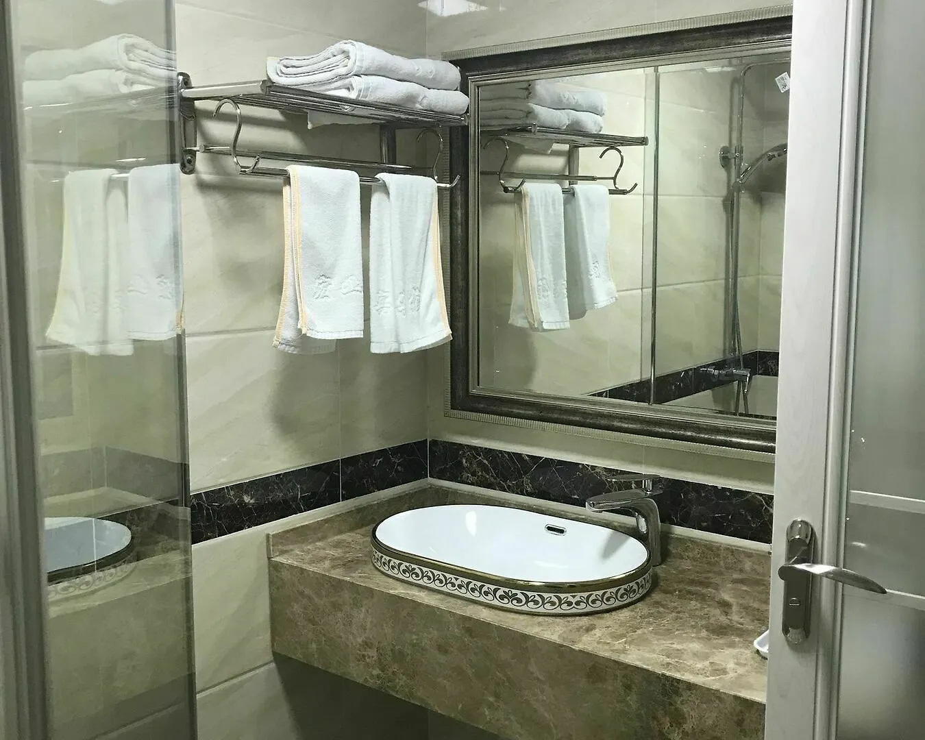 Suzhou Hongye Hotel 2*, Suzhou (Jiangsu)